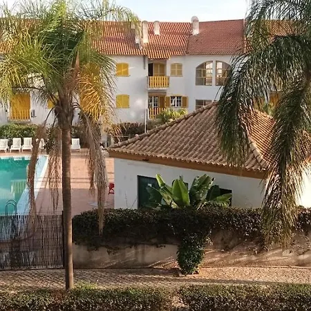 Nora Velha T1